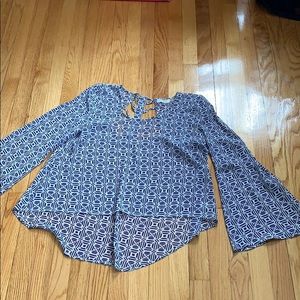 Woman’s size large bell sleeve blouse